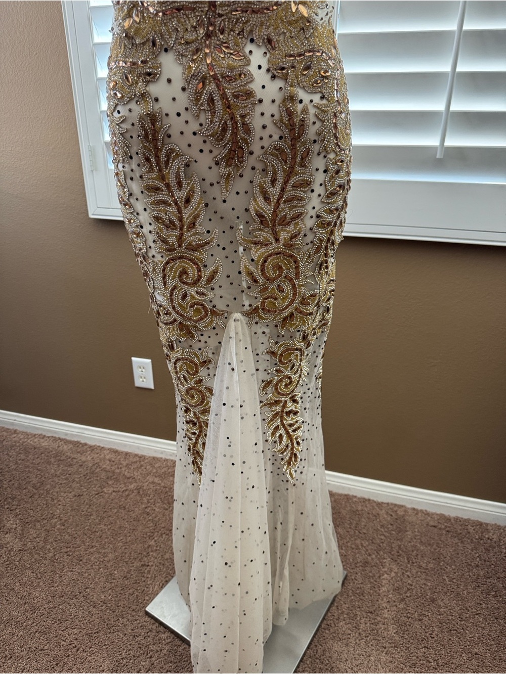 Size 6 Azzure high end couture gown. Missing button pageant glitz glamour - Picture 16 of 16
